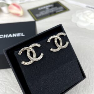 Pearl rhinestone dual c stud earrings