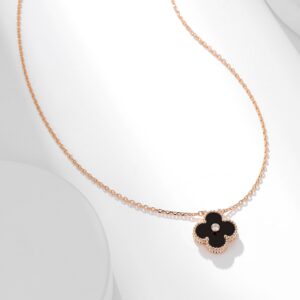2023 Christmas four-leaf necklace with moonstone
