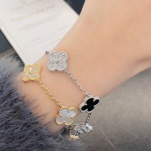 Between diamond panda arm ring