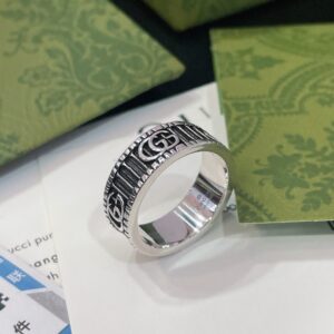 Gucci distressed double G ring