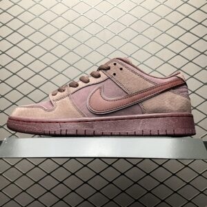 Nike SB Dunk Low casual sneakers