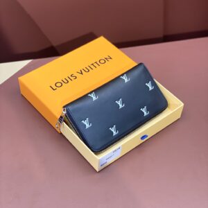 M60017 Zipper Wallet Black