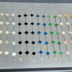 VCA four-leaf clover collection: five-link handband
