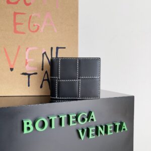 Bv classic woven wallet