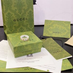 Gucci planet white ceramic ring