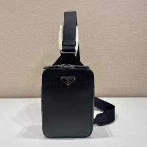 Louis Vuitton Chest Bag Model 2VZ106