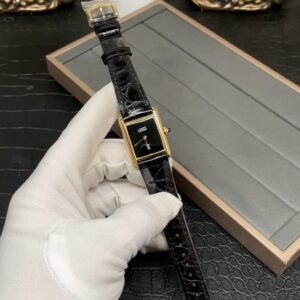 Cartier Tank Must de women's wristwatch