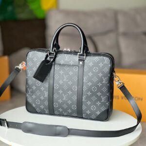Louis Vuitton Voyage business briefcase
