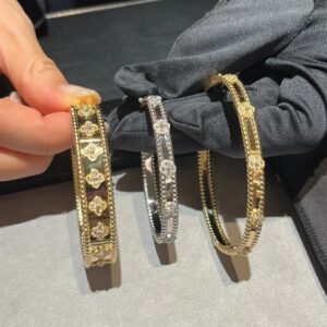 Must-have floral pattern cuff bracelet