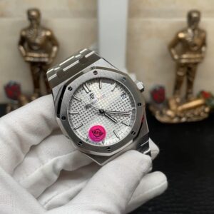Royal Oak 15500 V2 with Caliber 4302