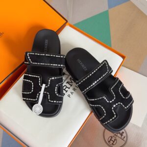 Hermes Chypre Series leather design casual slip-on