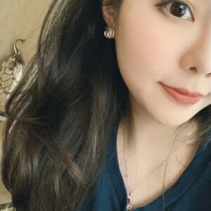 Gucci stud earrings