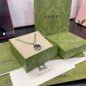 Gucci vintage double G braid necklace