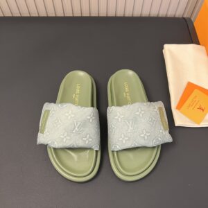 IV couple sandal