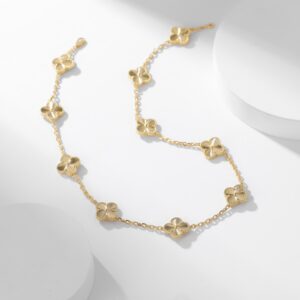 Ten flower carved necklace