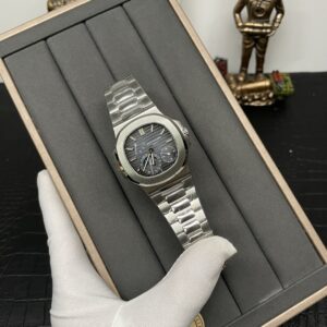 Patek Philippe Nautilus 5712