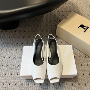 The Row Pointed Fish Mouth Sandal