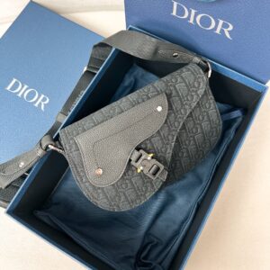 Saddle messenger bag with crocodile leather
