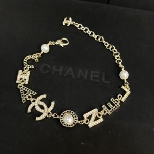 Chanel new English letter inlaid white black diamond handband