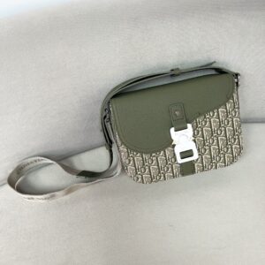 Saddle messenger bag with crocodile leather