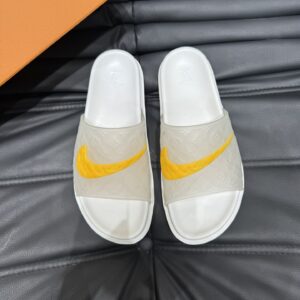 Men's spring summer slides with Italian material sole