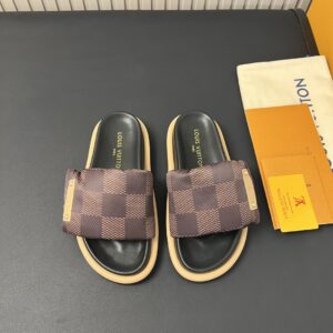 IV couple sandal