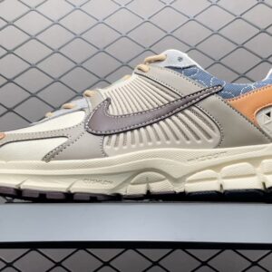 Zoom Vomero 5 Running Shoes