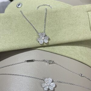 Vca three flower full diamond necklace