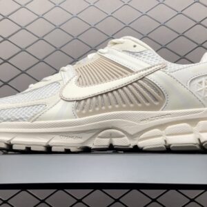 Zoom Vomero 5 Running Shoes