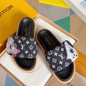 Louis Vuitton Pool Pillow Comfort sandal