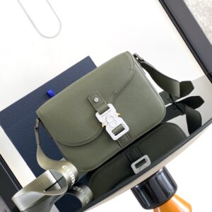 Saddle messenger bag