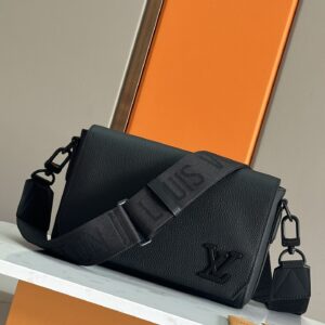 Takeoff mini Aer messenger pouch black