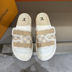 LV high-end mens summer slipper with rubber sole