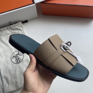 Hershes Kelly Slip-on