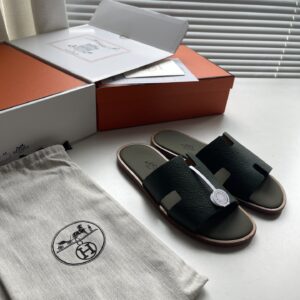 H brand mens slipper with leather sole design