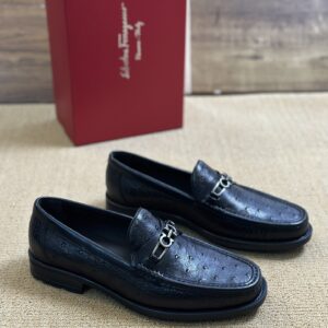 Business casual leather shoes