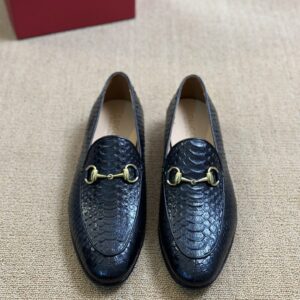 Business casual leather shoes