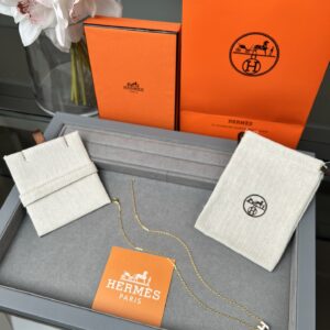 Mini CNC enamel H-shaped necklace