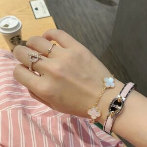 Pig nose enamel arm ring