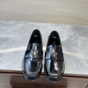 Premium leather dress shoes for men with premium leather