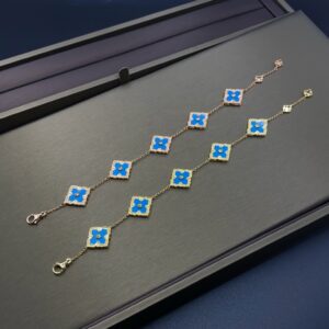 Five flower bracelet blue pearl