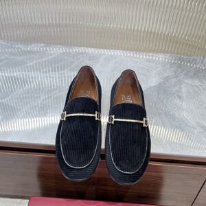 Elegant velvet leather dress shoes with refined details