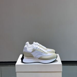 Alexander McQueen couple thick sole elevating shoe