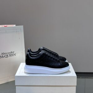Thick Height Enhancing Shoes
