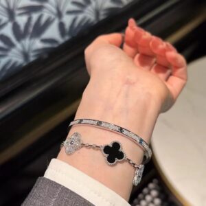 Bangle bracelet bangle