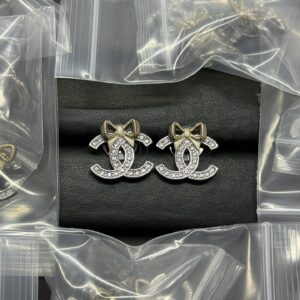Louis Vuitton butterfly bow earring