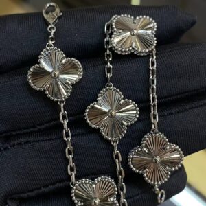 Black knight laser five flower arm ring