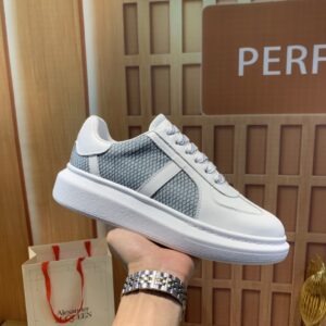 Alexander McQUEEN sneakers top version couple-style