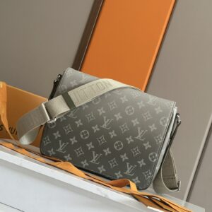 District series mini messenger bag green blue