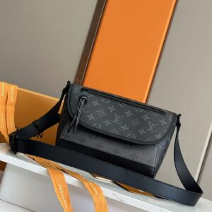 Pulse series mini messenger bag silver buckle